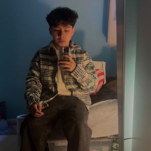 Meet your Posher, Derek